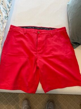 Vineyard Vines Men's Bright Red Flat-Front Shorts